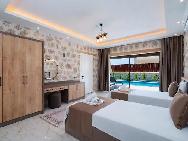 Elsia, The Favorite Of 2025 Villa
