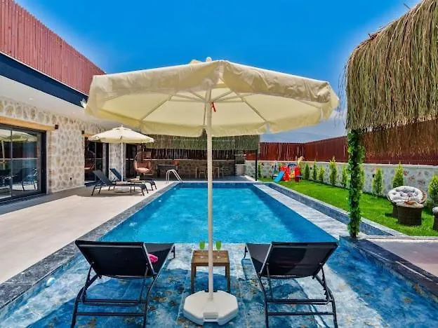 Elsia, The Favorite Of 2025 Villa *